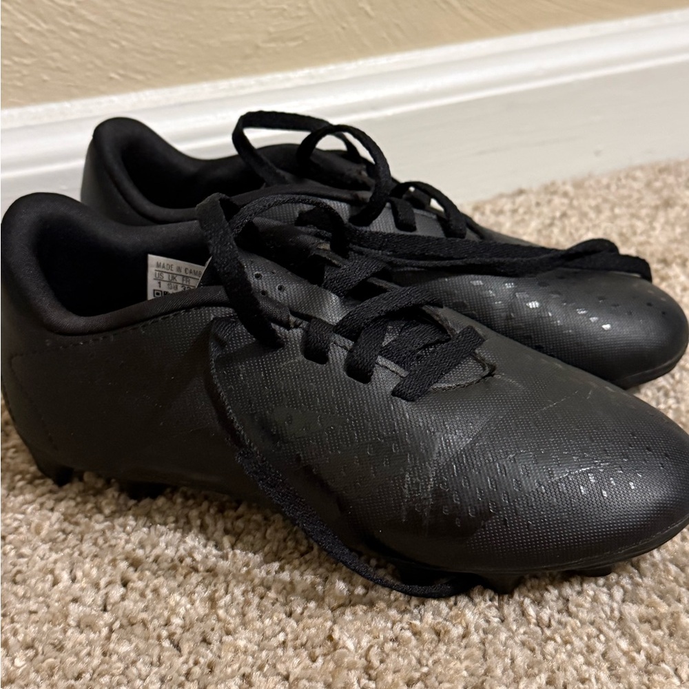 Kids Black Soccer Cleats adidas predator size 1